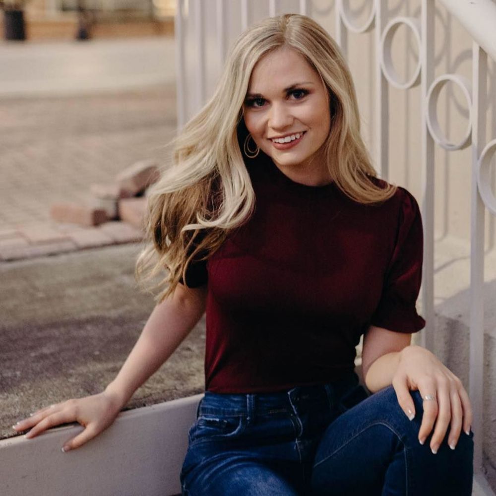 Meet your Posher, Emma leigh